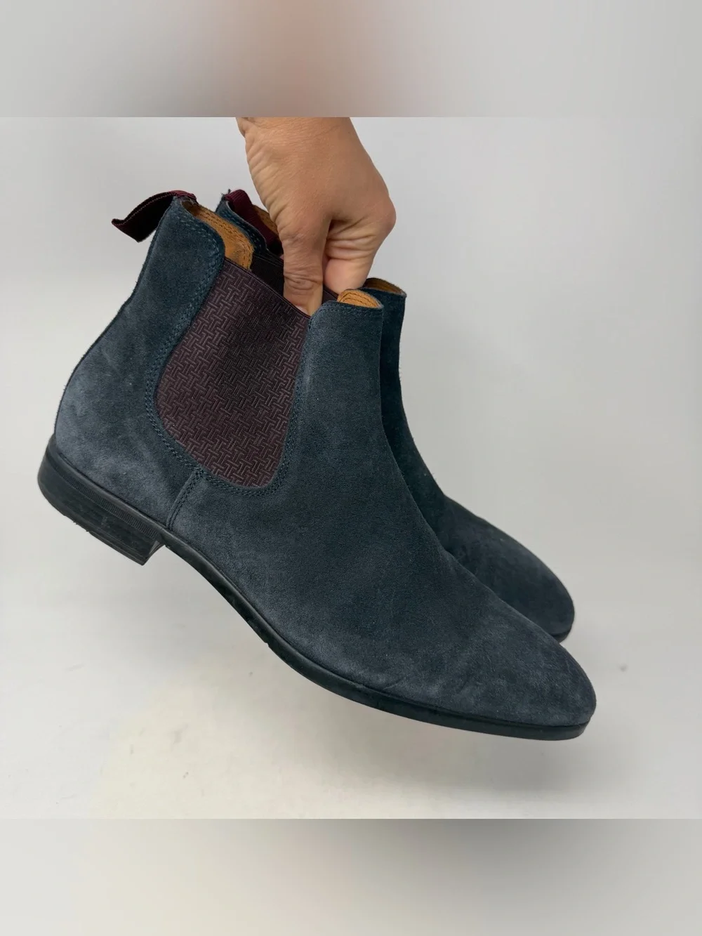 Ted Baker Chelsea Men’s Blue Suede Leather Pull-on Boots Sz US 9.5